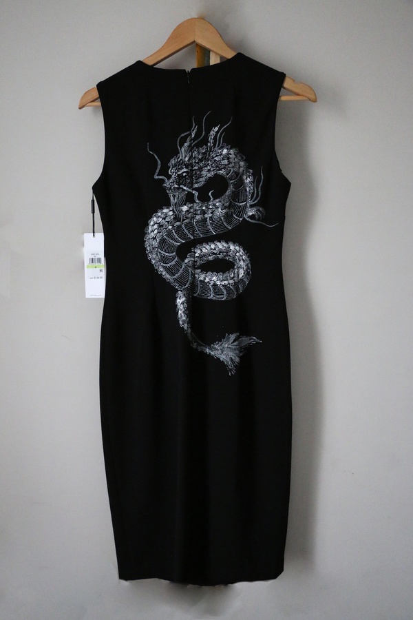 платье с драконом
